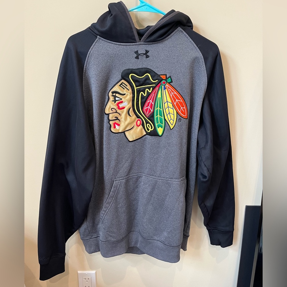 Under Armour Gray and Black Sweater with Classic Design